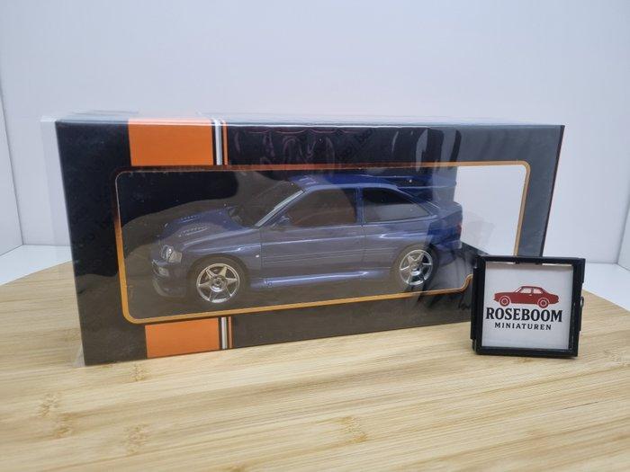 IXO 1:18 - Modelauto - Ford Escort RS Cosworth - Ready to, Hobby en Vrije tijd, Modelauto's | 1:5 tot 1:12