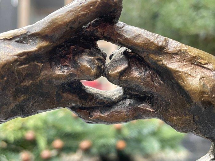 Beeld, Bronzen verliefd stel 25 cm gesigneerd - 3 kg - 19 cm, Antiek en Kunst, Curiosa en Brocante