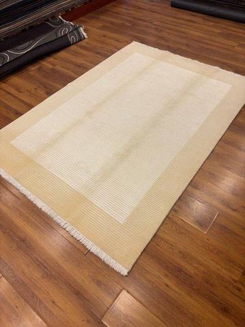 Handgemaakte Wol- en Zijden Tapijt - Tapijt - 240 cm - 170
