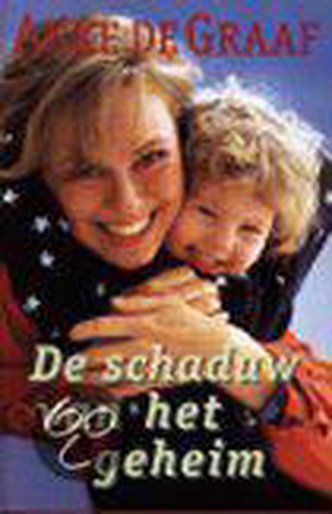 SCHADUW VAN HET GEHEIM 9789021092218 Anke de Graaf, Boeken, Streekboeken en Streekromans, Gelezen, Verzenden