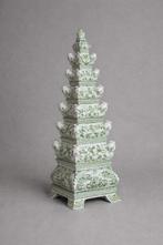 Vaas (2) - Porselein - tulpen vazen-Delft stijl, Antiquités & Art