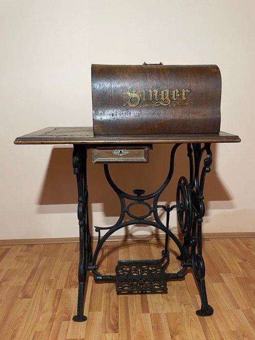 Machine à coudre - Bois, Cuivre, Métal, Antiek en Kunst, Kunst | Designobjecten