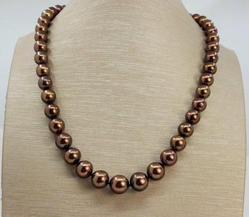 Collier Perles de Tahiti chocolat certifiées PSL 8,0 x 10,6