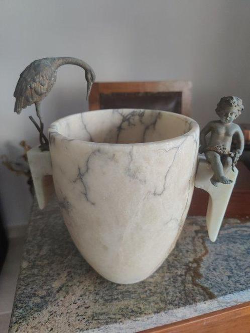 vase en onyx, marbre, avec figurines en bronze (1) - Bronze,, Antiquités & Art, Curiosités & Brocante