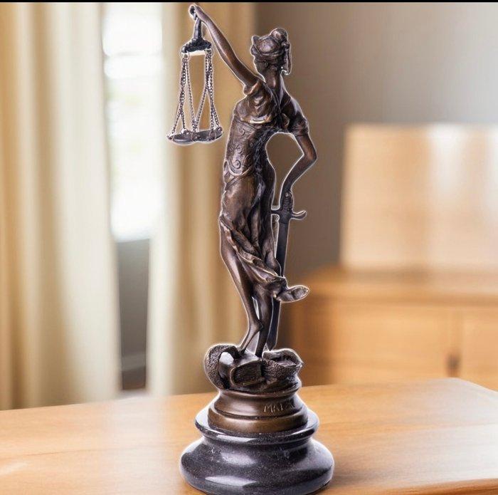 Figuur - Bronzefigur Justitia Marmor Sockel - Brons, Marmer, Antiek en Kunst, Antiek | Keramiek en Aardewerk