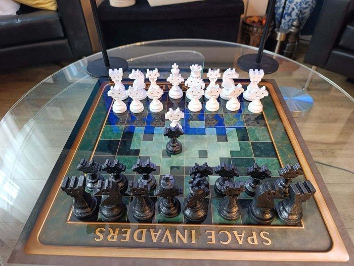 Dominique Kleiner - Space invaders, Antiquités & Art, Art | Objets design