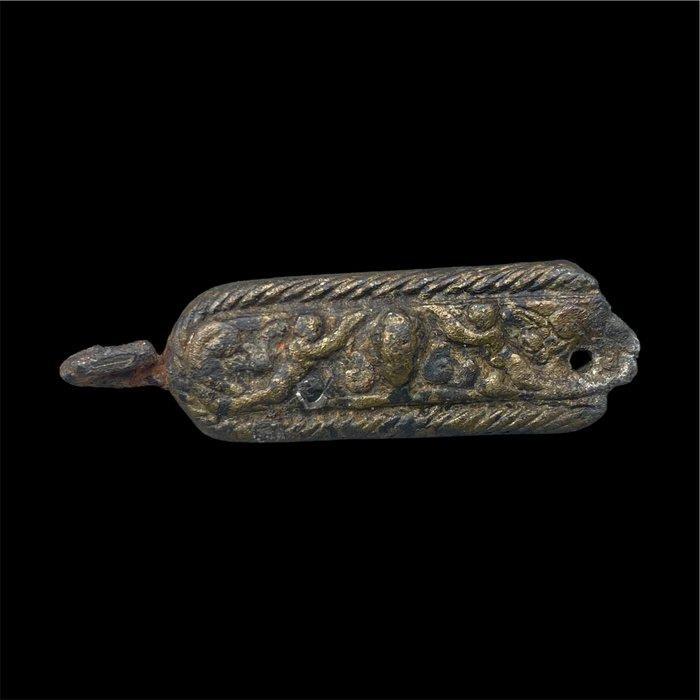 Middeleeuwen, kruisvaardersperiode Koper bewerkt met, Antiek en Kunst, Antiek | Overige Antiek