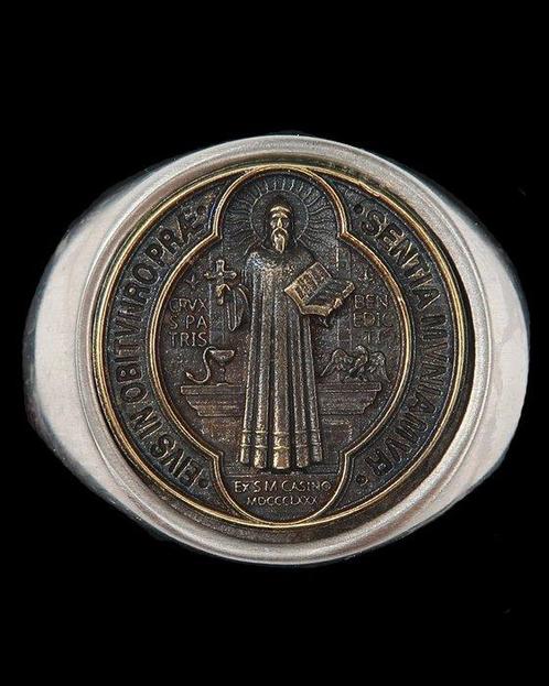 Chevalière dexorcisme - Croix de Saint Benoît - Puissance, Antiek en Kunst, Antiek | Boeken en Manuscripten