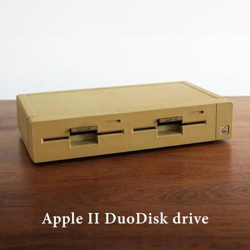 Apple 1984 Apple II DuoDisk drive [A9M0108] - Computer -