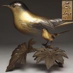 bronzen sculptuur, getiteld Birds on Yatsude Leaves, Antiek en Kunst