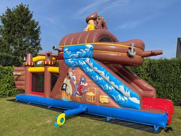 springkasteel piratenboot beschikbaar voor biedingen