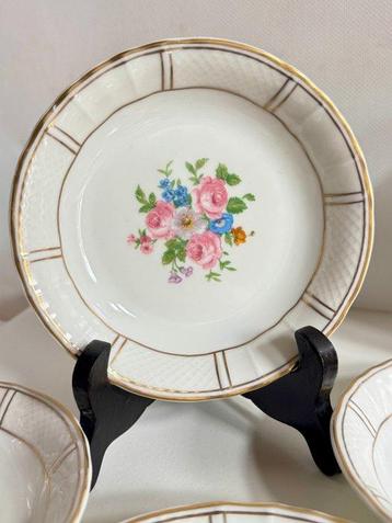 L. Bernardaud & Cie - Véritable LIMOGES - - Soucoupe (11) -, Antiek en Kunst