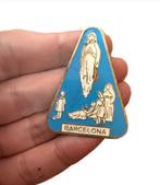 Devotionele religieuze speld die de Maagd van Lourdes