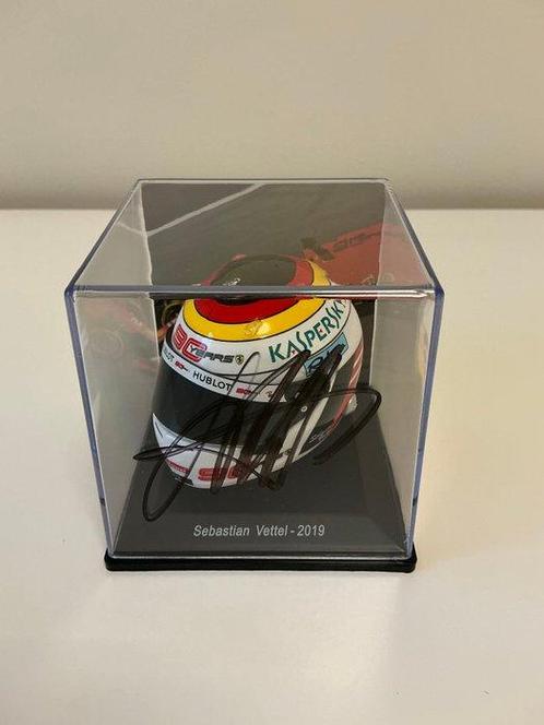 Ferrari - Sebastian Vettel - 2019 - Casque à léchelle 1/5, Verzamelen, Automerken, Motoren en Formule 1
