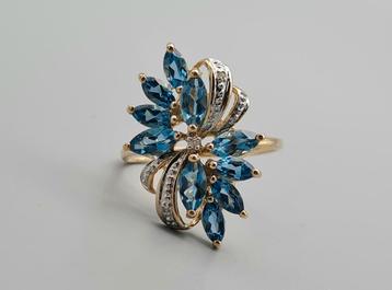 Gouden ringen. Gouden antieke sieraden. Verkopen wij online. beschikbaar voor biedingen
