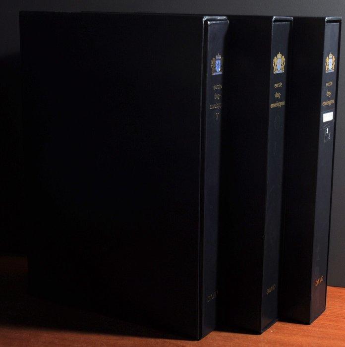 Accessoires Nederland - 3 lege Luxe DAVO albums met, Postzegels en Munten, Postzegels | Nederland
