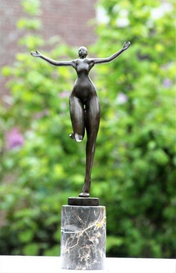 Beeld, happy woman - 43 cm - bronze marble