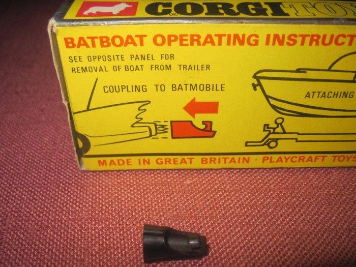 Dinky Toys - Speelgoed Corgi Toys 107 Batboat And Trailer, Hobby en Vrije tijd, Modelauto's | 1:5 tot 1:12