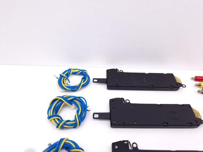 Märklin H0 - 74490 - Elektronica (5) - 5 C-Rails, Hobby en Vrije tijd, Modeltreinen | H0