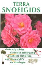 Terra Snoeigids 9789058972804, Boeken, Gelezen, Royal Horticultural Societ, Verzenden
