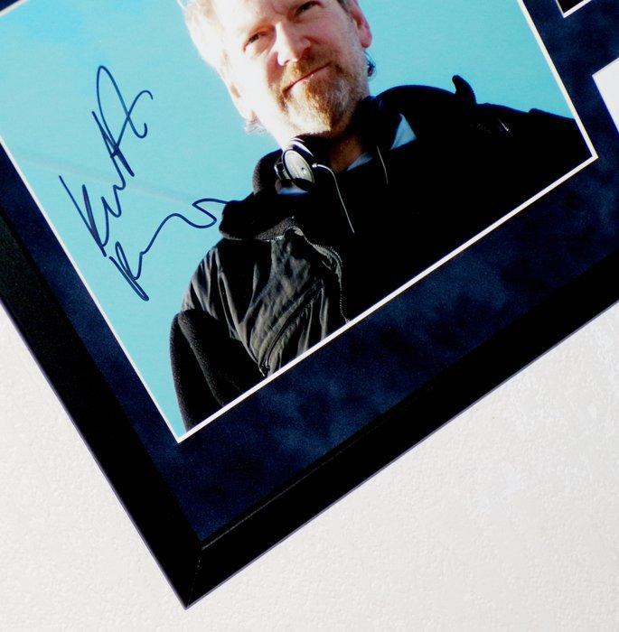 Thor - Kenneth Branagh (Director) Premium Framed, signed, +, Verzamelen, Film en Tv
