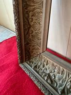 Lijst - Verguld hout in gips.