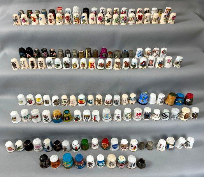 Bone China England, R, Disney, Finsbury, Cotswold,, Antiquités & Art, Antiquités | Jouets