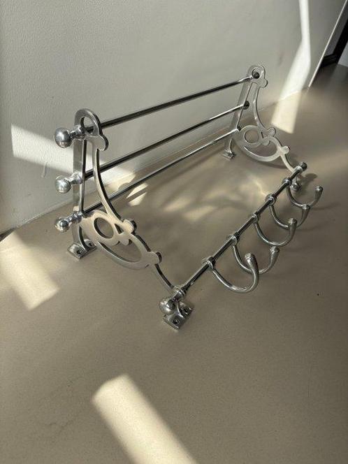 Porte-manteau - Aluminium - Porte manteau train Art Déco, Antiek en Kunst, Curiosa en Brocante