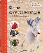 Kleine kerstversieringen om te haken en te breien Val Pierce, Boeken, Verzenden, Zo goed als nieuw, Val Pierce