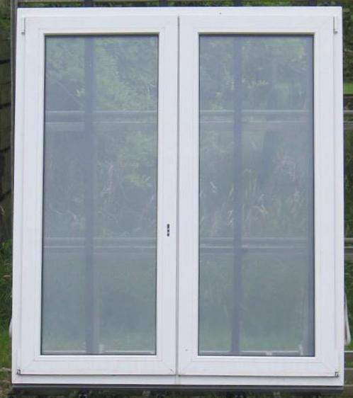 pvc raam , chassis , venster 142 x 165 wit 3 dubbel glas, Doe-het-zelf en Bouw, Raamkozijnen en Schuifdeuren, Inclusief glas, Nieuw