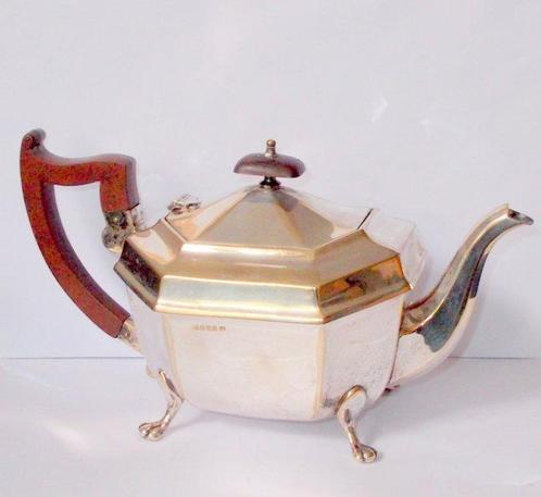 Silvery Chippendale Tea Pot - English Design - Théière -, Antiquités & Art, Antiquités | Meubles | Tables