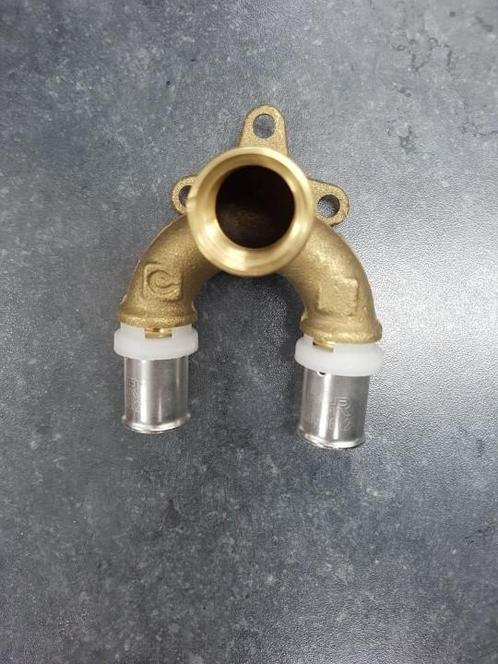 Dubbele Muurplaat U-vorm 180 graden 16x2-1/2-16x2, Doe-het-zelf en Bouw, Verwarming en Radiatoren, Ophalen of Verzenden