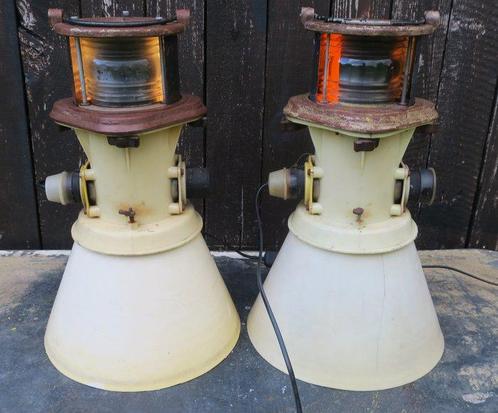 Lamp - Plastic, Staal - Twee originele, Antiek en Kunst, Antiek | Wandborden en Tegels