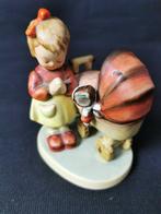TMK6Goebel Hummel W Germany Hummel 67, Doll mother, Antiquités & Art