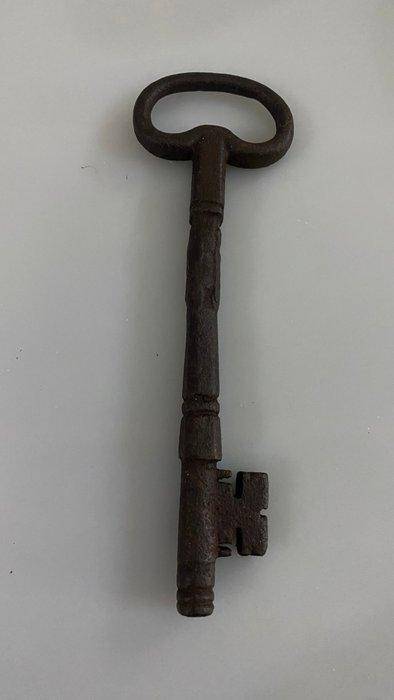 Sleutel (13) - sleutels voordeur, deur, Antiquités & Art, Curiosités & Brocante