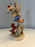 M.I. Hummel - M.I. Hummel - Statue,  De appeldief