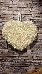 Maatwerk hart roosjes wit met parels 22cm. pomander foamrose, Hobby en Vrije tijd, Nieuw