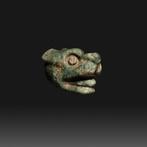 Mixteca, Mexique Jade Tête suspendue dun jaguar. 1200 -