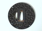 Tsuba en fer (garde de sabre) de 100 g, avec motif Sukashi