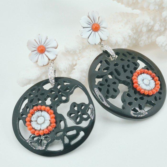 Bloedkoraal - Zilver - Oorbellen - HOUTEN BRACELET EN KORAAL, Antiek en Kunst, Curiosa en Brocante