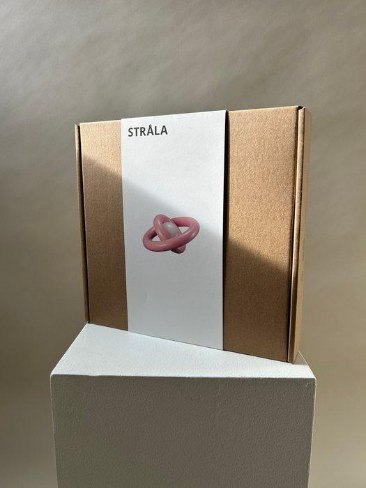 IKEA - Gustaf Westman - Lamp - STRÅLA - Plastic, Antiek en Kunst, Antiek | Verlichting