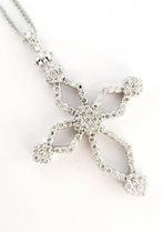 Collier avec pendentif - 18 carats Or blanc - 1.35ct. tw.