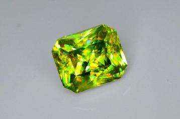 1 pcs Geel, Groen Titaniet - 6.40 ct - nternational Colored beschikbaar voor biedingen