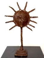 Derme Abdoulaye - sculptuur, Le Visage du Soleil - 38 cm -