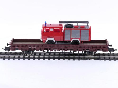 Schaal H0 Roco 66789 rongenwagon met brandweerwagen als l..., Hobby en Vrije tijd, Modeltreinen | H0, Gelijkstroom, Analoog, Gebruikt