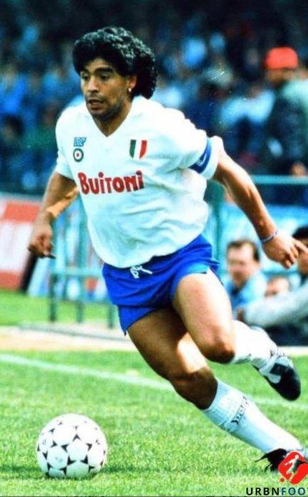 Napoli - Italiaanse voetbal competitie - Diego Maradona -, Verzamelen, Overige Verzamelen