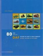 80 JAAR / 80 YEARS OF DAF-HISTORIE, OP KAART IN BEELD, Boeken, Nieuw