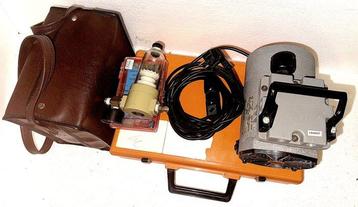 Autolakset - vintage compressor, airbrush met spuitmonden en