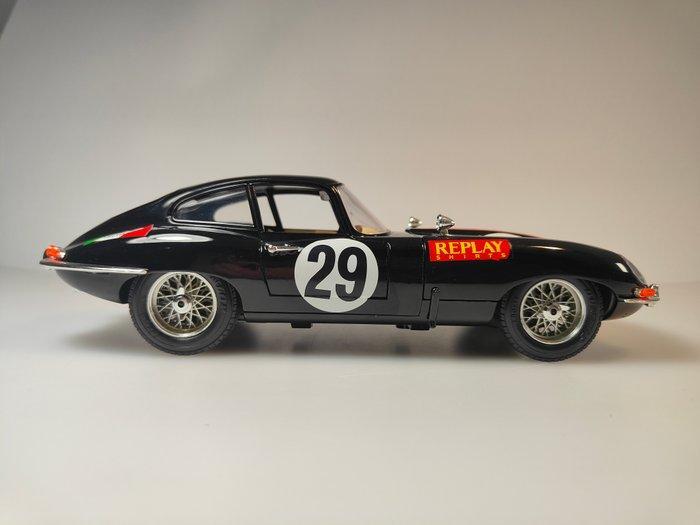 Bburago 1:18 - Modelauto - Jaguar E-type Coupé 1961 rally, Hobby en Vrije tijd, Modelauto's | 1:5 tot 1:12