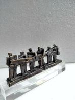 Frans Steginga - Sculpture, Samen de zaak van de grond